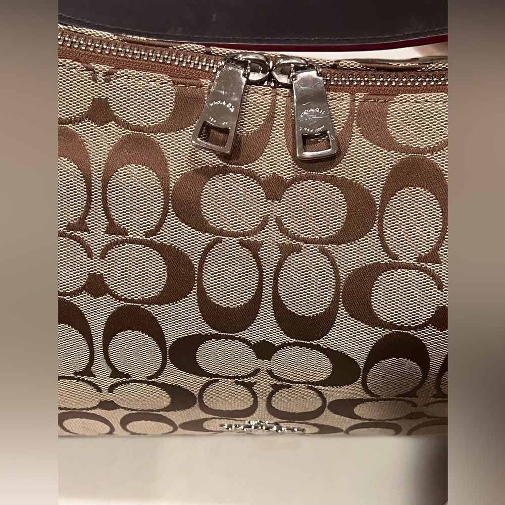 Coach purse and wallet - Picture 4 of 5